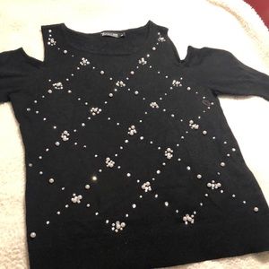 NWOT 🔥 NY&CO cold shoulder sweater